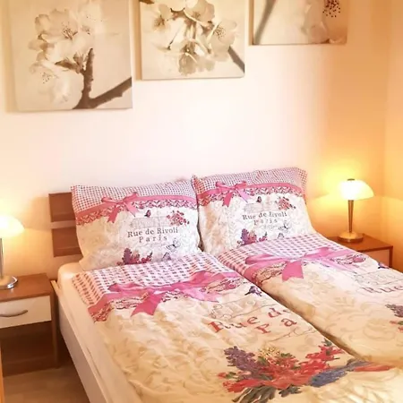 In Wervershoof Mit Sonniger Terrasse By Interhome Vakantiehuis Wervershoof