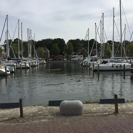 In Wervershoof Mit Sonniger Terrasse By Interhome *