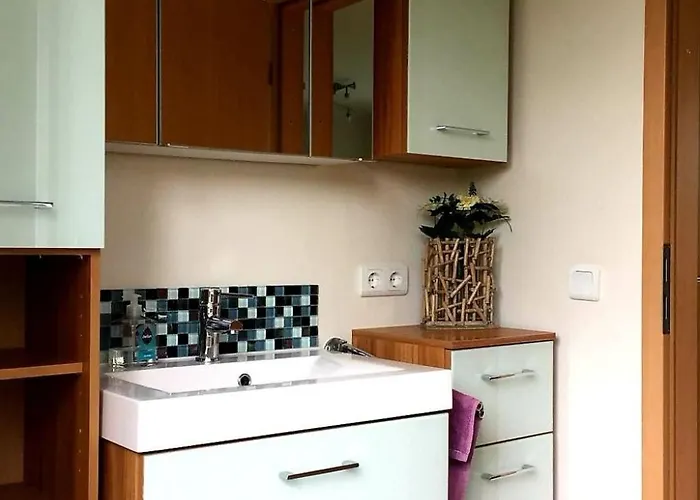 In Wervershoof Mit Sonniger Terrasse By Interhome Tatil Evi Wervershoof